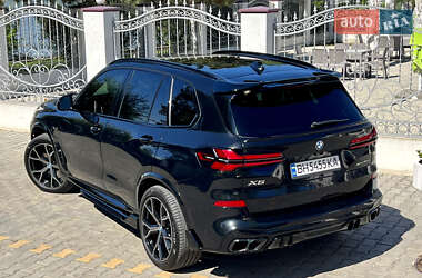Позашляховик / Кросовер BMW X5 2022 в 