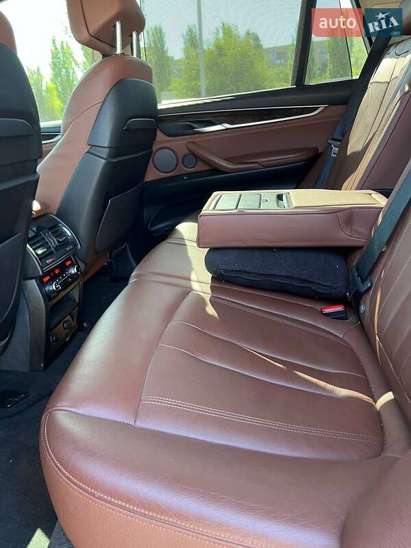 Внедорожник / Кроссовер BMW X5 2015 в Днепре