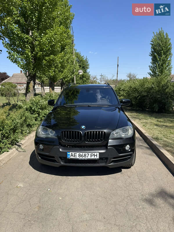Позашляховик / Кросовер BMW X5 2009 в 