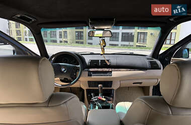 Позашляховик / Кросовер BMW X5 2001 в 