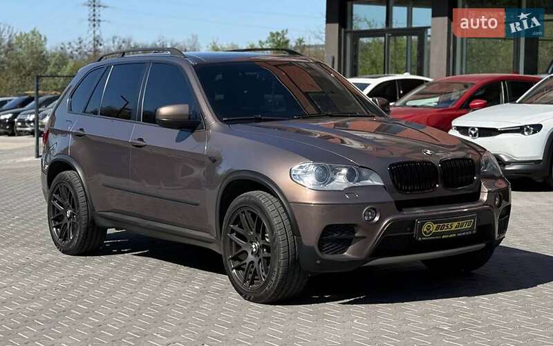 Внедорожник / Кроссовер BMW X5 2011 в Черновцах