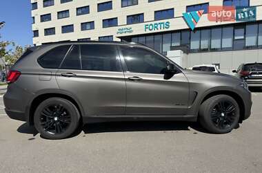 Позашляховик / Кросовер BMW X5 2013 в 