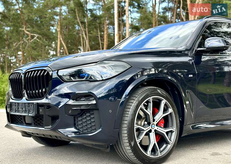 Внедорожник / Кроссовер BMW X5 2022 в Киеве