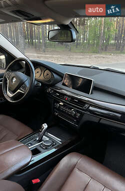 Позашляховик / Кросовер BMW X5 2015 в 