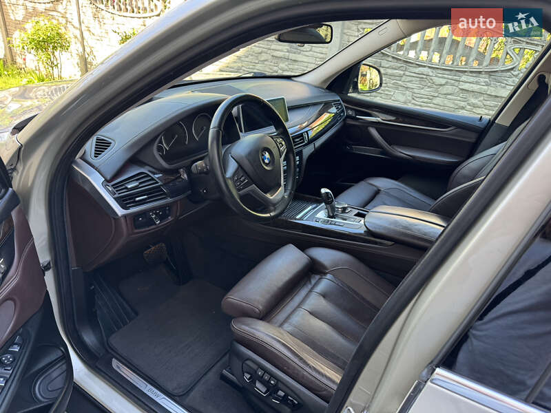 Внедорожник / Кроссовер BMW X5 2016 в Дубно