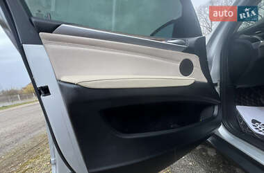 Позашляховик / Кросовер BMW X5 2011 в 