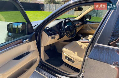 Внедорожник / Кроссовер BMW X5 2009 в 