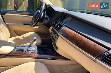 Внедорожник / Кроссовер BMW X5 2009 в 
