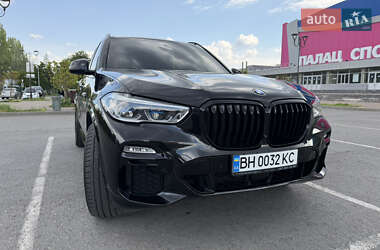 Позашляховик / Кросовер BMW X5 2021 в 