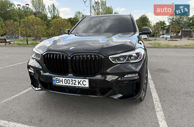 Позашляховик / Кросовер BMW X5 2021 в 