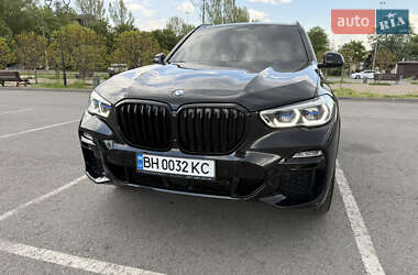 Позашляховик / Кросовер BMW X5 2021 в 