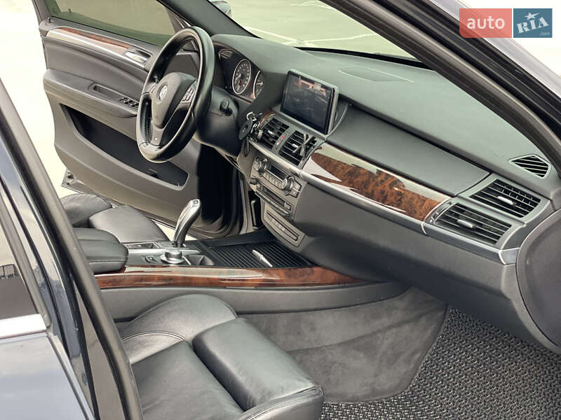 Позашляховик / Кросовер BMW X5 2009 в Києві