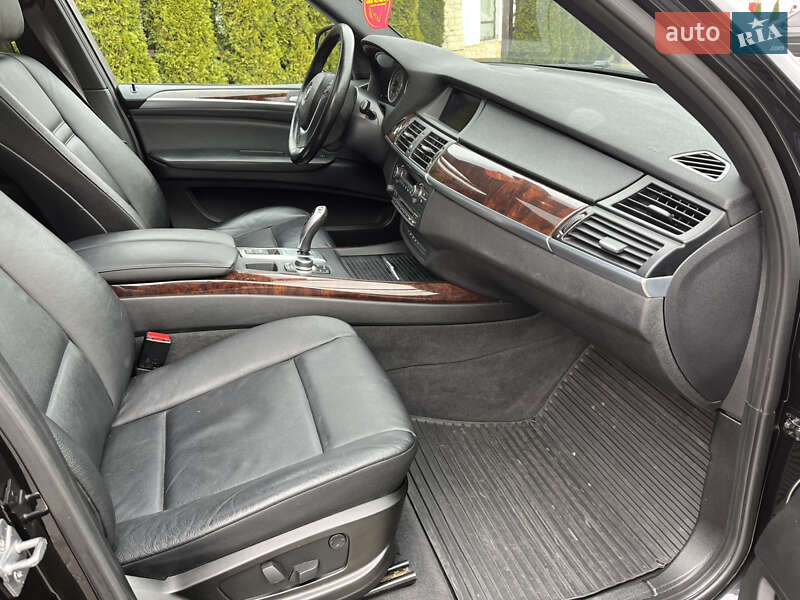 Позашляховик / Кросовер BMW X5 2012 в Львові