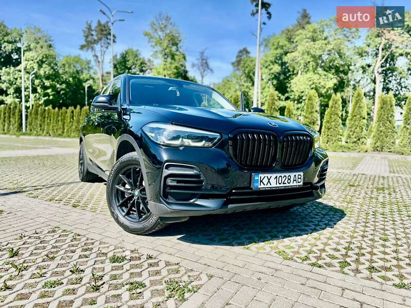 Внедорожник / Кроссовер BMW X5 2021 в Харькове