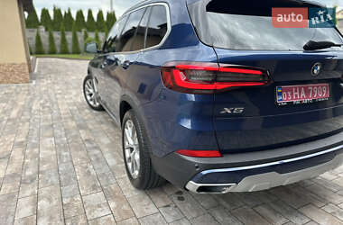 Позашляховик / Кросовер BMW X5 2022 в 
