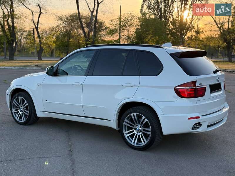 Позашляховик / Кросовер BMW X5 2011 в Миколаєві