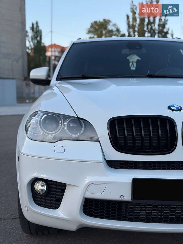 Позашляховик / Кросовер BMW X5 2011 в Миколаєві
