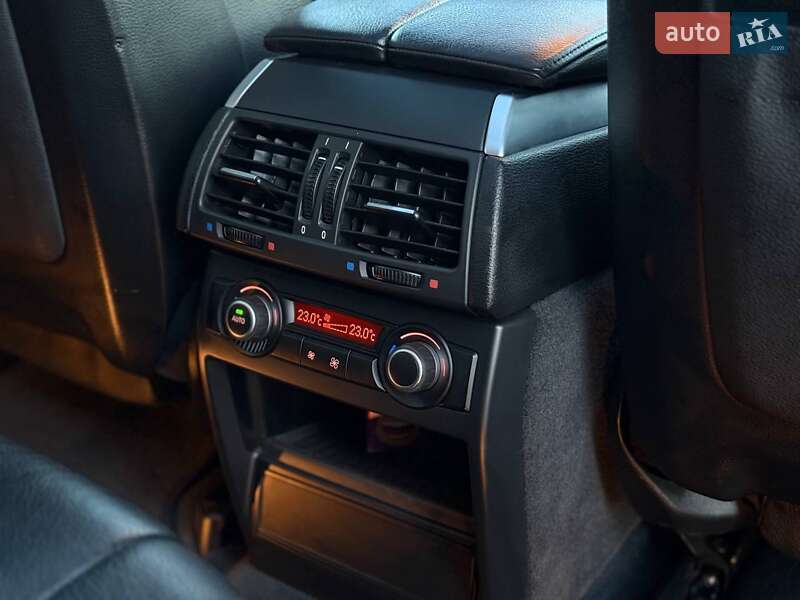 Позашляховик / Кросовер BMW X5 2011 в Миколаєві