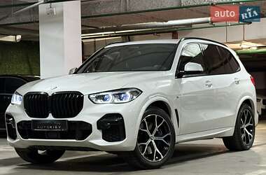 Позашляховик / Кросовер BMW X5 2021 в 