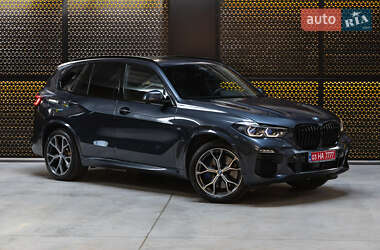 Внедорожник / Кроссовер BMW X5 2021 в 
