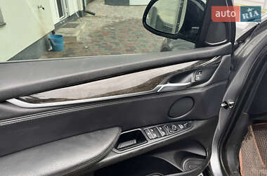 Позашляховик / Кросовер BMW X5 2013 в 