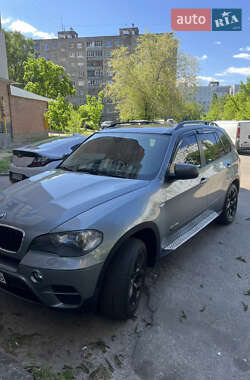 Позашляховик / Кросовер BMW X5 2011 в 