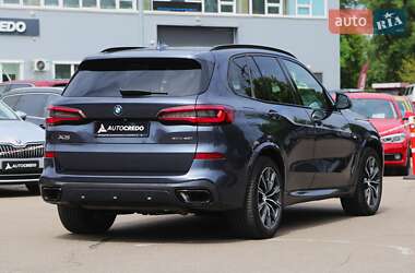 Позашляховик / Кросовер BMW X5 2021 в 
