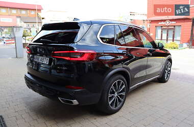 Позашляховик / Кросовер BMW X5 2019 в 