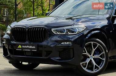 Позашляховик / Кросовер BMW X5 2021 в 