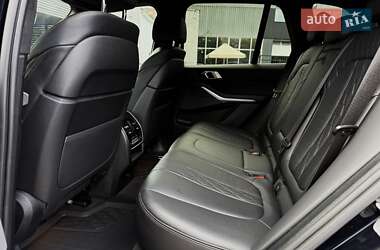 Позашляховик / Кросовер BMW X5 2021 в 