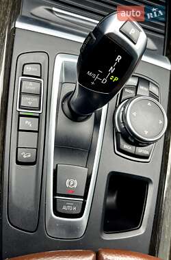 Позашляховик / Кросовер BMW X5 2015 в 