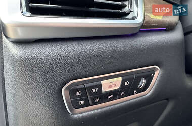 Внедорожник / Кроссовер BMW X5 2019 в 