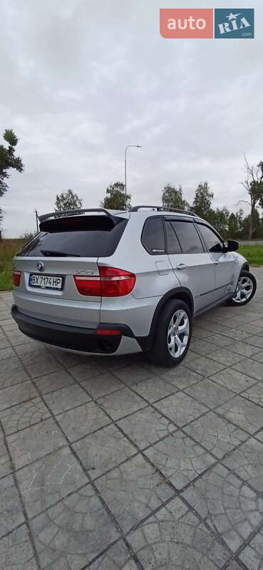 Внедорожник / Кроссовер BMW X5 2009 в Нетешине