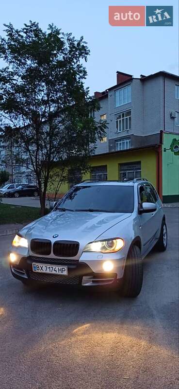 Внедорожник / Кроссовер BMW X5 2009 в Нетешине