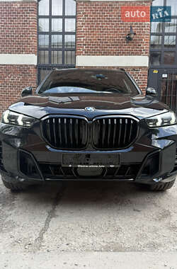 Позашляховик / Кросовер BMW X5 2024 в 