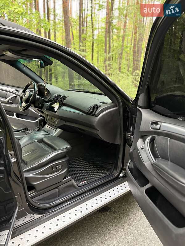 Внедорожник / Кроссовер BMW X5 2005 в Малине