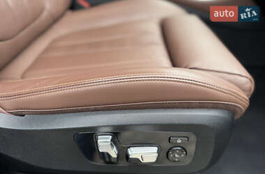 Позашляховик / Кросовер BMW X5 2019 в 