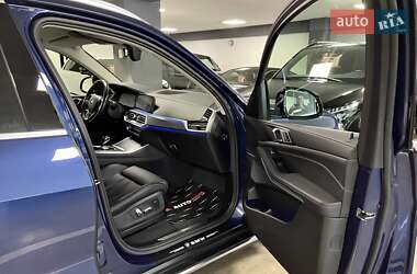 Позашляховик / Кросовер BMW X5 2021 в 