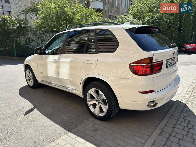 Позашляховик / Кросовер BMW X5 2012 в Чернівцях