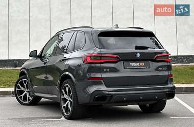 Позашляховик / Кросовер BMW X5 2021 в 