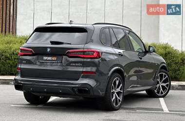 Позашляховик / Кросовер BMW X5 2021 в 