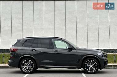 Позашляховик / Кросовер BMW X5 2021 в 