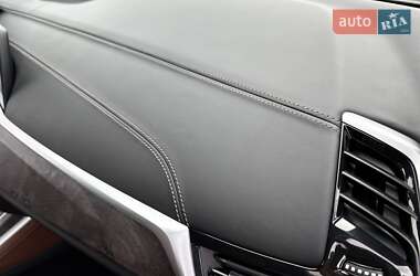 Позашляховик / Кросовер BMW X5 2021 в 