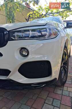 Позашляховик / Кросовер BMW X5 2018 в 