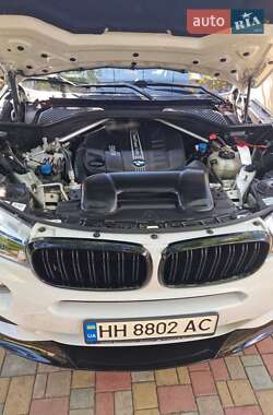 Позашляховик / Кросовер BMW X5 2018 в 