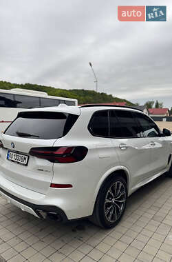 Позашляховик / Кросовер BMW X5 2023 в 