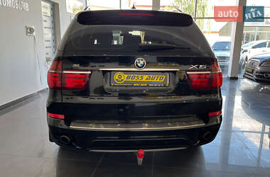 Позашляховик / Кросовер BMW X5 2011 в 