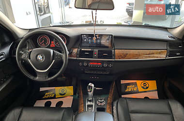 Позашляховик / Кросовер BMW X5 2011 в 