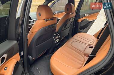 Позашляховик / Кросовер BMW X5 2018 в 