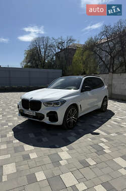 Позашляховик / Кросовер BMW X5 2022 в 